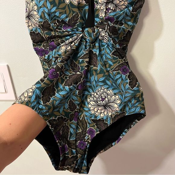 NWOT Miraclesuit Rhiannon Dream Moonlight One Piece Swimsuit Size 8 - Picture 6 of 9